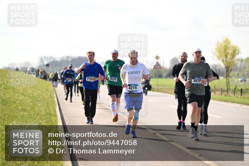 12.04.2026 - 45. Internationalen Wilhelmsburger Insellauf Dr. Thomas Lammeyer http://msf.ph/oto/9447058 12.04.2026 10:28:45 Laufen 315, 4070, 4215, 3978 meine-sportfotos.de