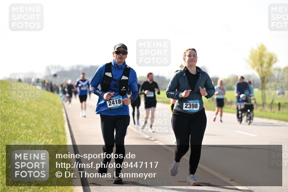 12.04.2026 - 45. Internationalen Wilhelmsburger Insellauf Dr. Thomas Lammeyer http://msf.ph/oto/9447117 12.04.2026 10:28:55 Laufen 2418, 2398 meine-sportfotos.de