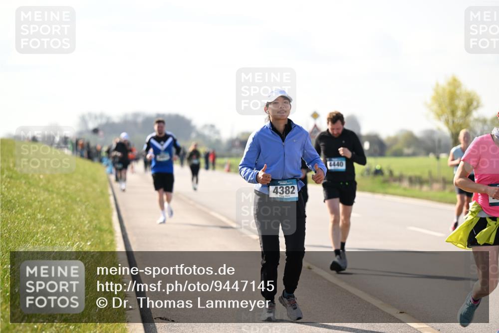 12.04.2026 - 45. Internationalen Wilhelmsburger Insellauf Dr. Thomas Lammeyer http://msf.ph/oto/9447145 12.04.2026 10:28:59 Laufen 4382, 4440 meine-sportfotos.de