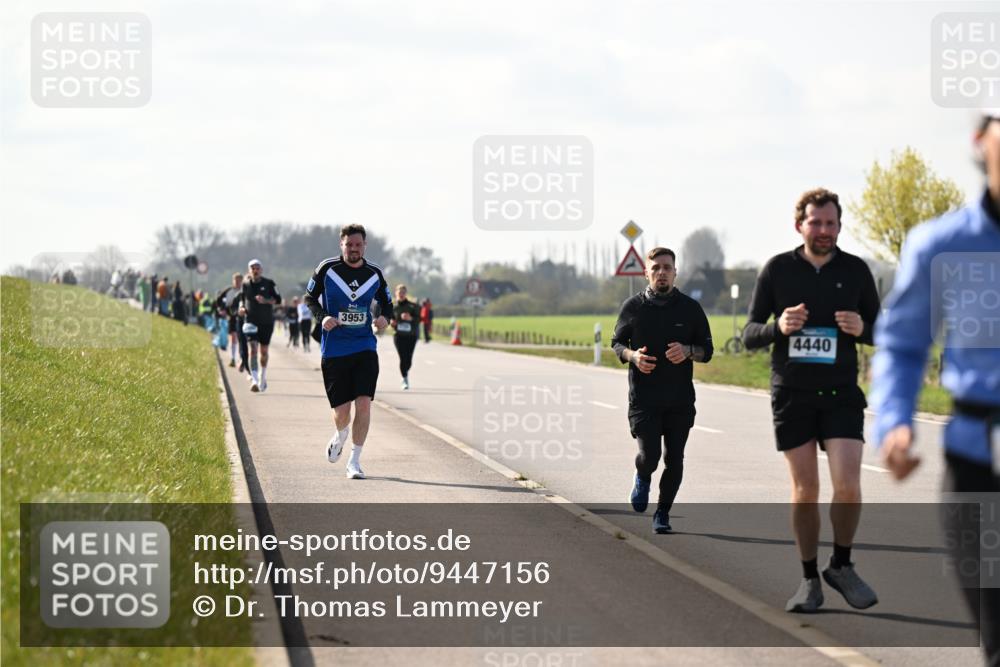 12.04.2026 - 45. Internationalen Wilhelmsburger Insellauf Dr. Thomas Lammeyer http://msf.ph/oto/9447156 12.04.2026 10:29:01 Laufen 3953, 4440 meine-sportfotos.de