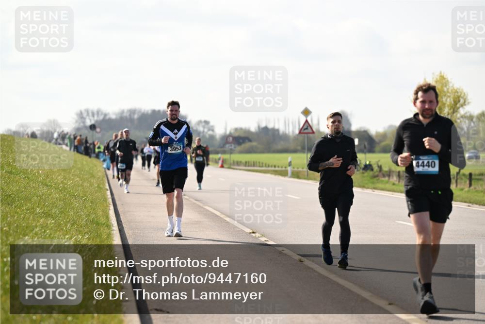12.04.2026 - 45. Internationalen Wilhelmsburger Insellauf Dr. Thomas Lammeyer http://msf.ph/oto/9447160 12.04.2026 10:29:01 Laufen 3953, 4440 meine-sportfotos.de
