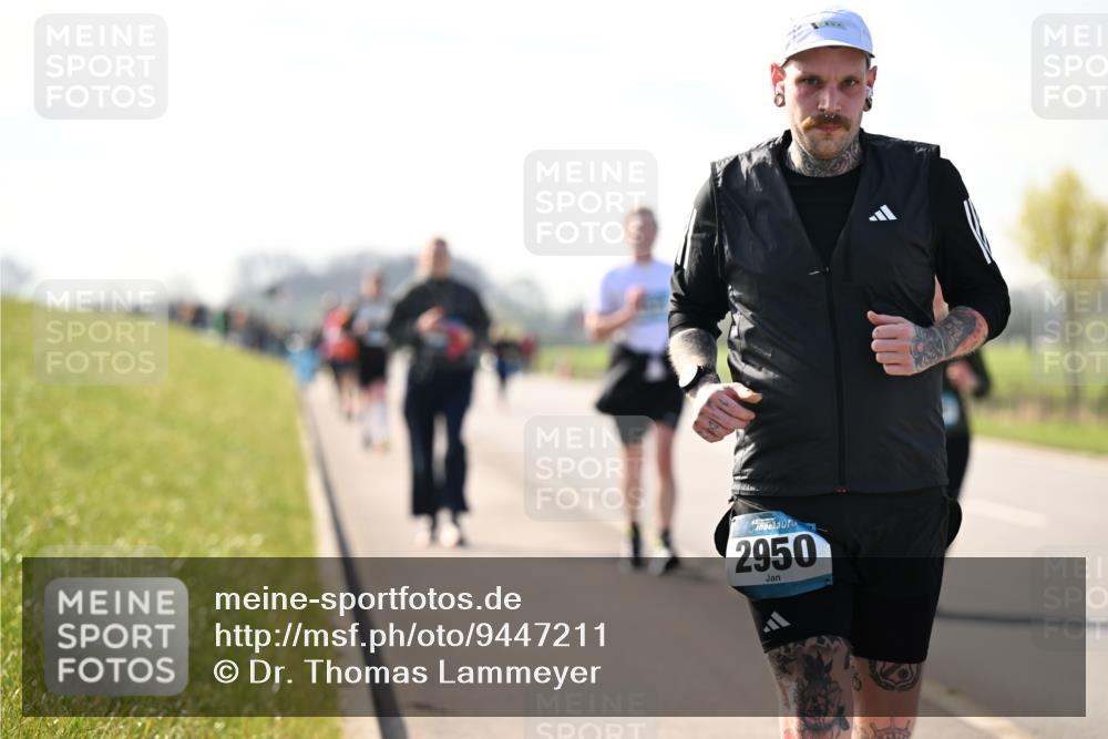 12.04.2026 - 45. Internationalen Wilhelmsburger Insellauf Dr. Thomas Lammeyer http://msf.ph/oto/9447211 12.04.2026 10:29:15 Laufen 2950 meine-sportfotos.de