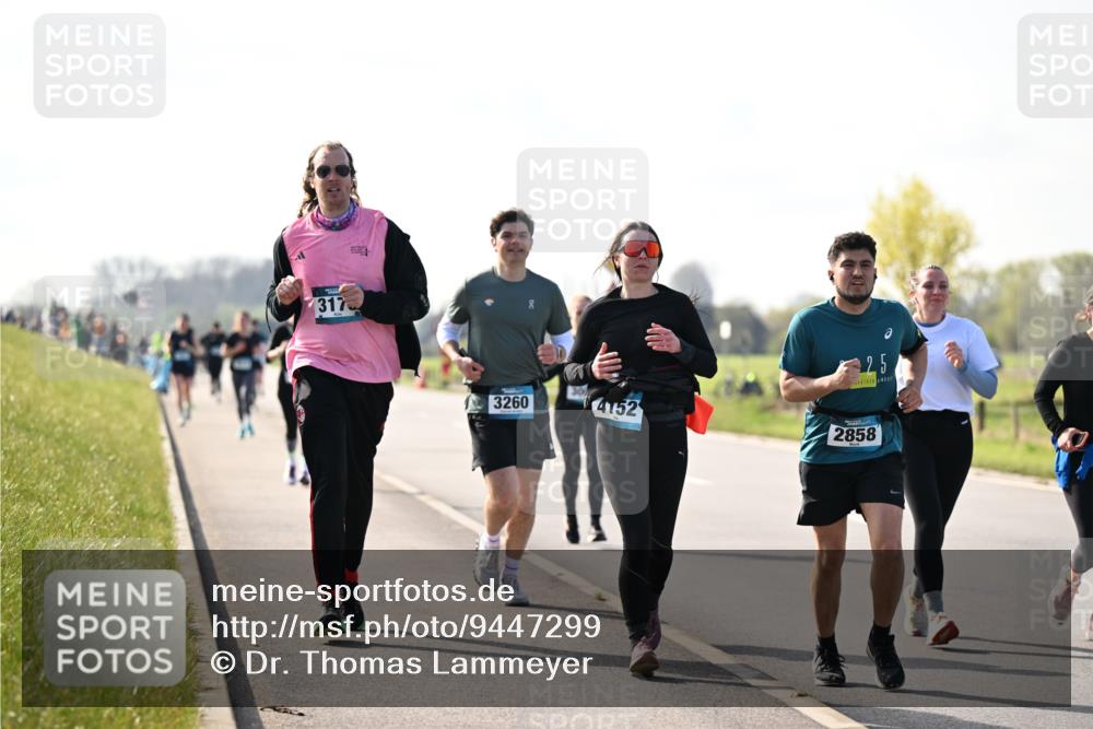 12.04.2026 - 45. Internationalen Wilhelmsburger Insellauf Dr. Thomas Lammeyer http://msf.ph/oto/9447299 12.04.2026 10:29:35 Laufen 317, 3260, 4152, 25, 2858 meine-sportfotos.de