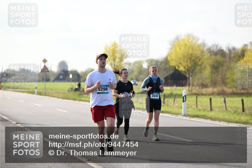 12.04.2026 - 45. Internationalen Wilhelmsburger Insellauf Dr. Thomas Lammeyer http://msf.ph/oto/9447454 12.04.2026 10:30:03 Laufen 5298, 3045 meine-sportfotos.de