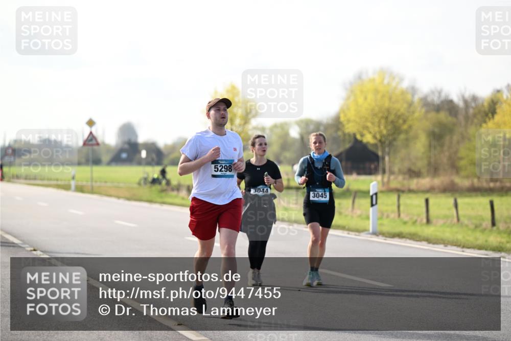12.04.2026 - 45. Internationalen Wilhelmsburger Insellauf Dr. Thomas Lammeyer http://msf.ph/oto/9447455 12.04.2026 10:30:03 Laufen 5298, 3044, 3045 meine-sportfotos.de
