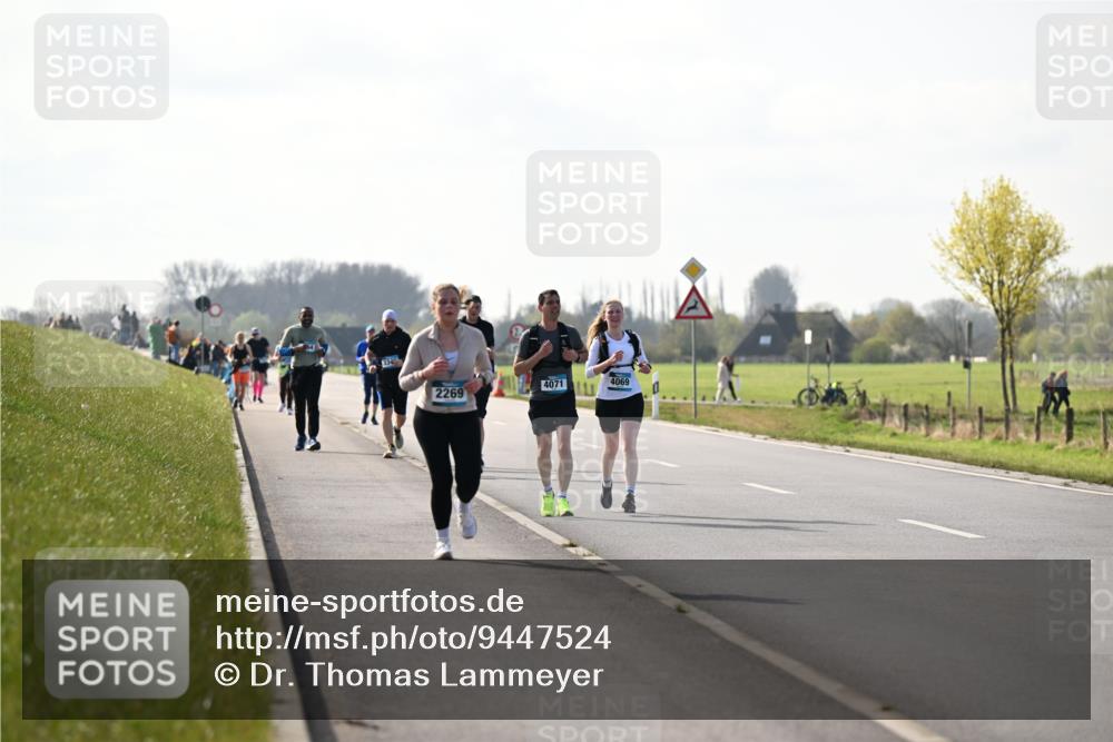 12.04.2026 - 45. Internationalen Wilhelmsburger Insellauf Dr. Thomas Lammeyer http://msf.ph/oto/9447524 12.04.2026 10:30:32 Laufen 334, 4071, 4069, 2269 meine-sportfotos.de
