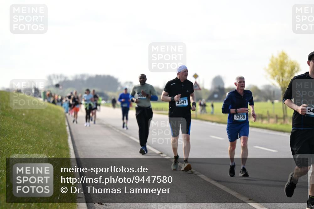 12.04.2026 - 45. Internationalen Wilhelmsburger Insellauf Dr. Thomas Lammeyer http://msf.ph/oto/9447580 12.04.2026 10:30:41 Laufen 3347, 3358, 54 meine-sportfotos.de
