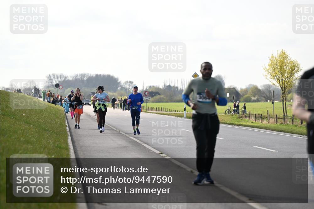 12.04.2026 - 45. Internationalen Wilhelmsburger Insellauf Dr. Thomas Lammeyer http://msf.ph/oto/9447590 12.04.2026 10:30:45 Laufen 2879, 466, 2 meine-sportfotos.de