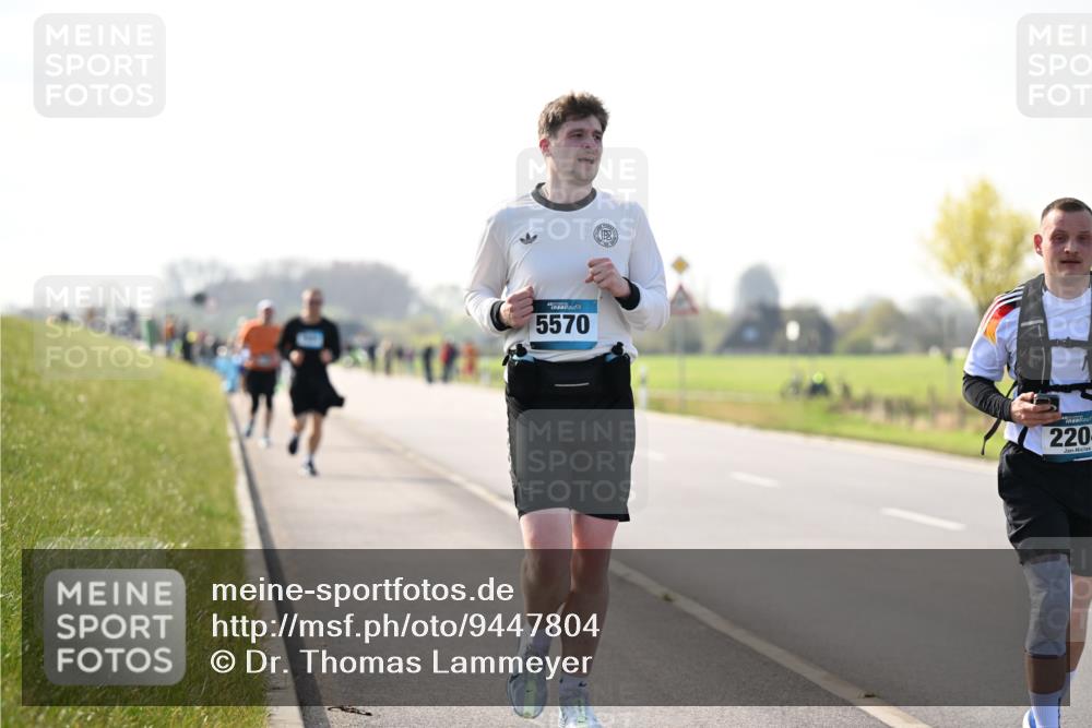 12.04.2026 - 45. Internationalen Wilhelmsburger Insellauf Dr. Thomas Lammeyer http://msf.ph/oto/9447804 12.04.2026 10:31:42 Laufen 45, 5570, 220 meine-sportfotos.de