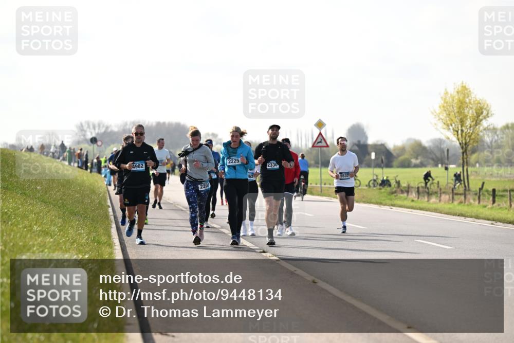 12.04.2026 - 45. Internationalen Wilhelmsburger Insellauf Dr. Thomas Lammeyer http://msf.ph/oto/9448134 12.04.2026 10:33:23 Laufen 4982, 2203, 2225, 62, 2330, 5537 meine-sportfotos.de