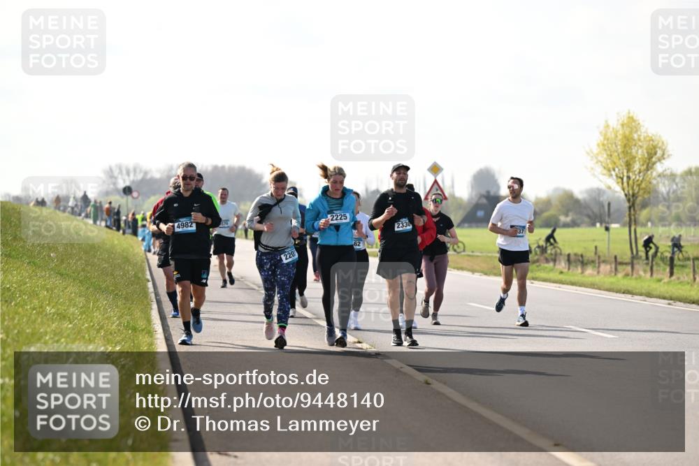 12.04.2026 - 45. Internationalen Wilhelmsburger Insellauf Dr. Thomas Lammeyer http://msf.ph/oto/9448140 12.04.2026 10:33:24 Laufen 4982, 570, 220, 2225, 62, 2330 meine-sportfotos.de