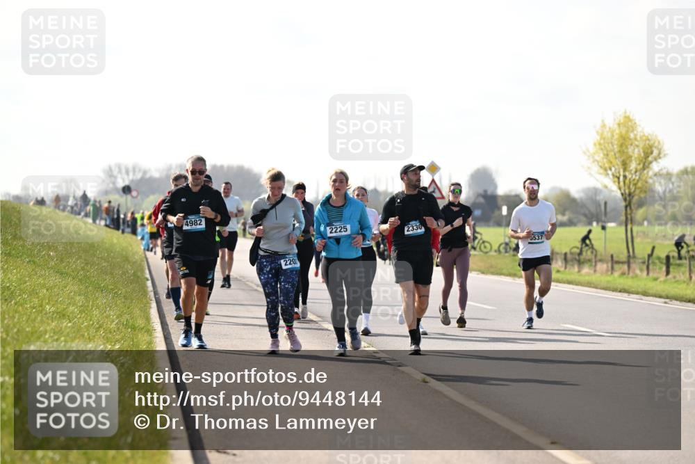12.04.2026 - 45. Internationalen Wilhelmsburger Insellauf Dr. Thomas Lammeyer http://msf.ph/oto/9448144 12.04.2026 10:33:24 Laufen 4982, 220, 2225, 2330, 537 meine-sportfotos.de