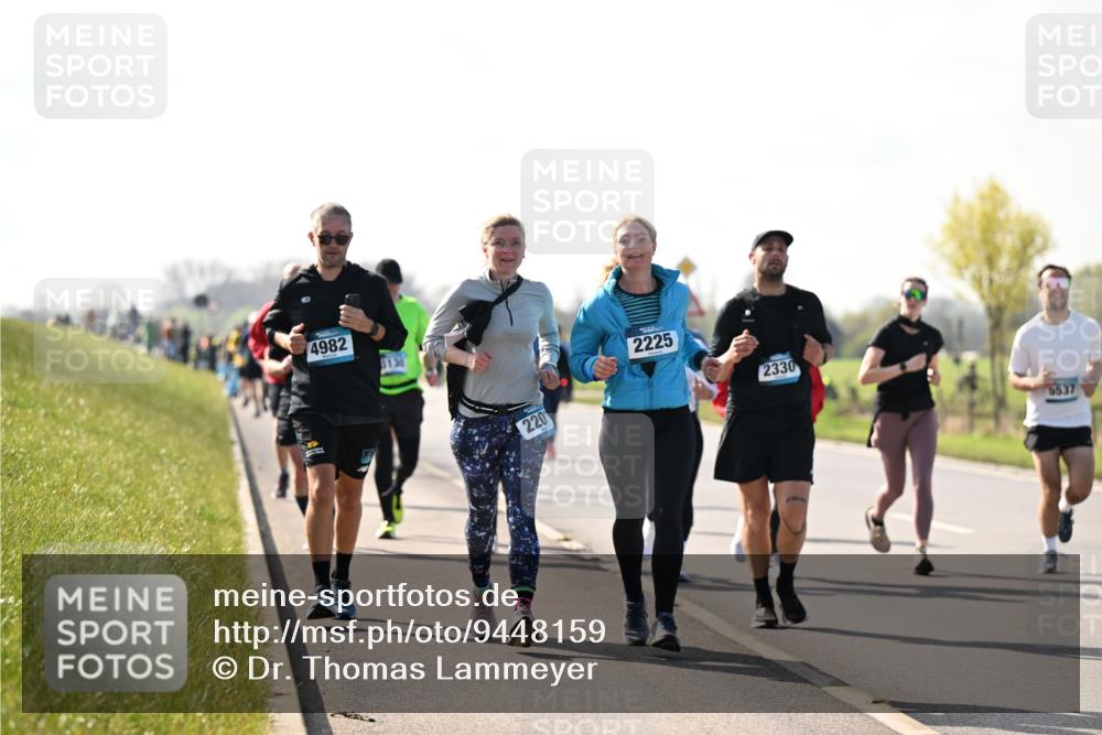 12.04.2026 - 45. Internationalen Wilhelmsburger Insellauf Dr. Thomas Lammeyer http://msf.ph/oto/9448159 12.04.2026 10:33:27 Laufen 4982, 3130, 220, 2225, 2330, 5537 meine-sportfotos.de