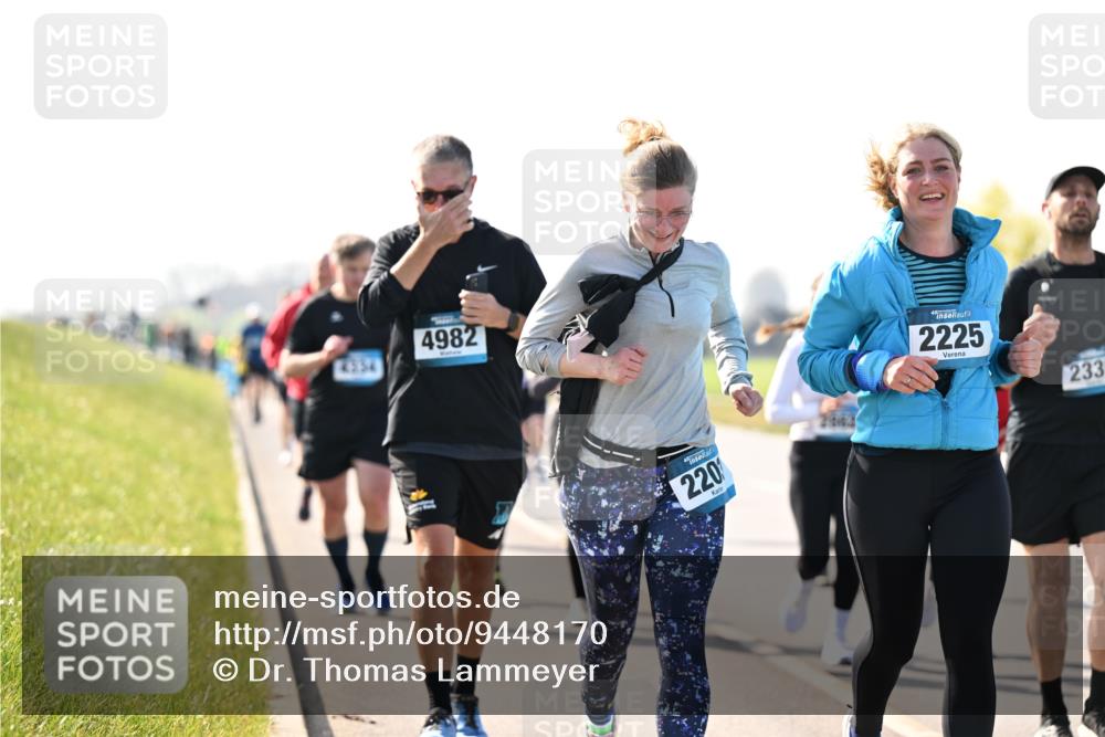 12.04.2026 - 45. Internationalen Wilhelmsburger Insellauf Dr. Thomas Lammeyer http://msf.ph/oto/9448170 12.04.2026 10:33:29 Laufen 4982, 220, 2225, 233 meine-sportfotos.de