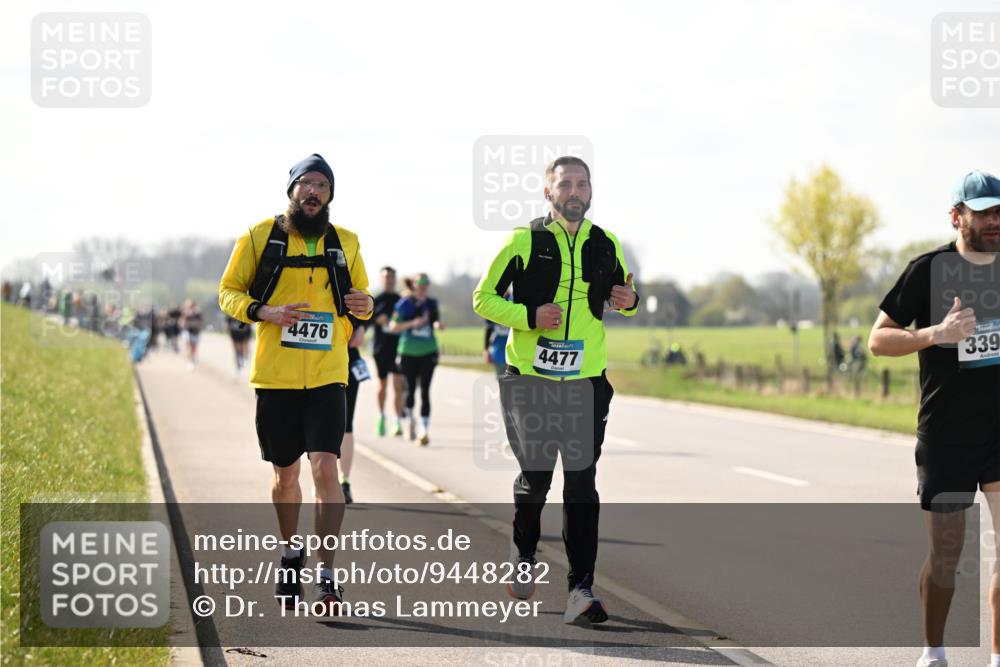 12.04.2026 - 45. Internationalen Wilhelmsburger Insellauf Dr. Thomas Lammeyer http://msf.ph/oto/9448282 12.04.2026 10:33:51 Laufen 4476, 4477, 339 meine-sportfotos.de