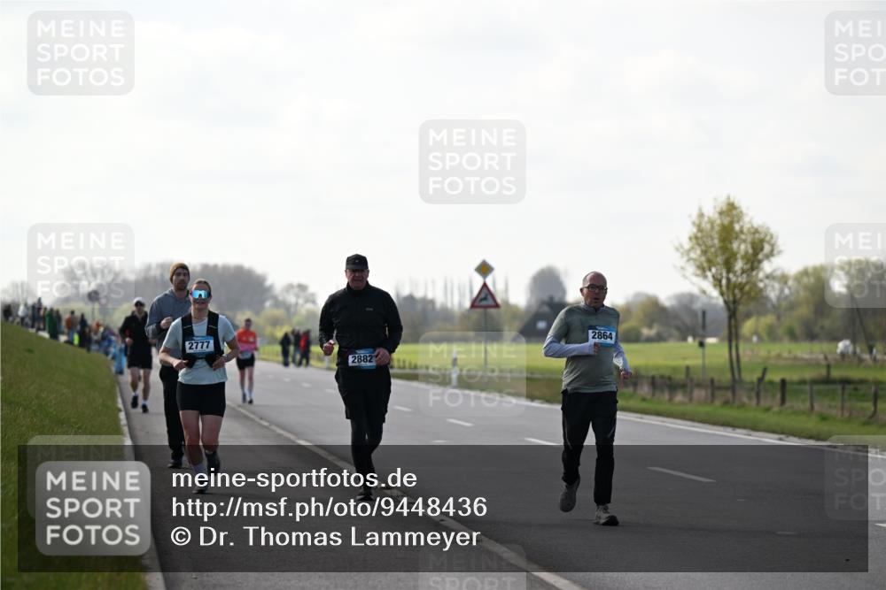 12.04.2026 - 45. Internationalen Wilhelmsburger Insellauf Dr. Thomas Lammeyer http://msf.ph/oto/9448436 12.04.2026 10:34:49 Laufen 2777, 2882, 2864 meine-sportfotos.de