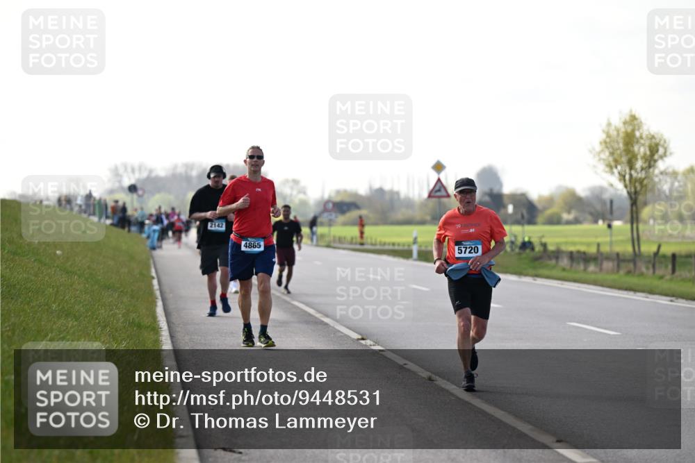 12.04.2026 - 45. Internationalen Wilhelmsburger Insellauf Dr. Thomas Lammeyer http://msf.ph/oto/9448531 12.04.2026 10:35:13 Laufen 2142, 4865, 19, 5720 meine-sportfotos.de