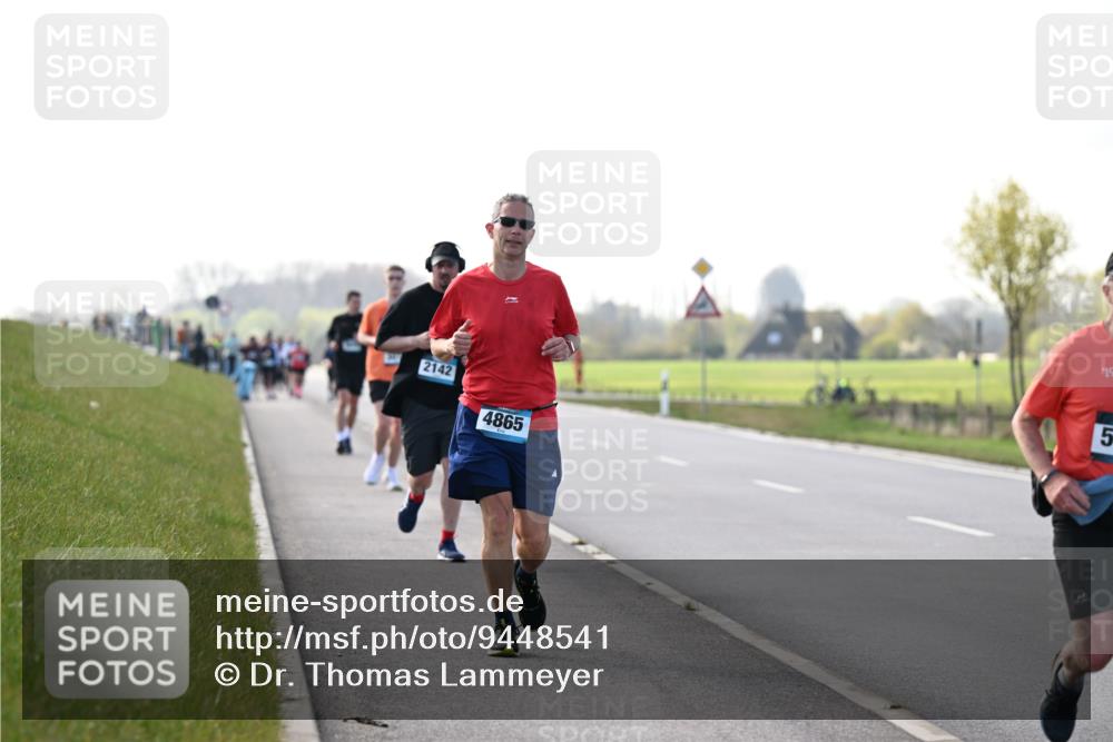 12.04.2026 - 45. Internationalen Wilhelmsburger Insellauf Dr. Thomas Lammeyer http://msf.ph/oto/9448541 12.04.2026 10:35:15 Laufen 2142, 4865, 19, 5 meine-sportfotos.de