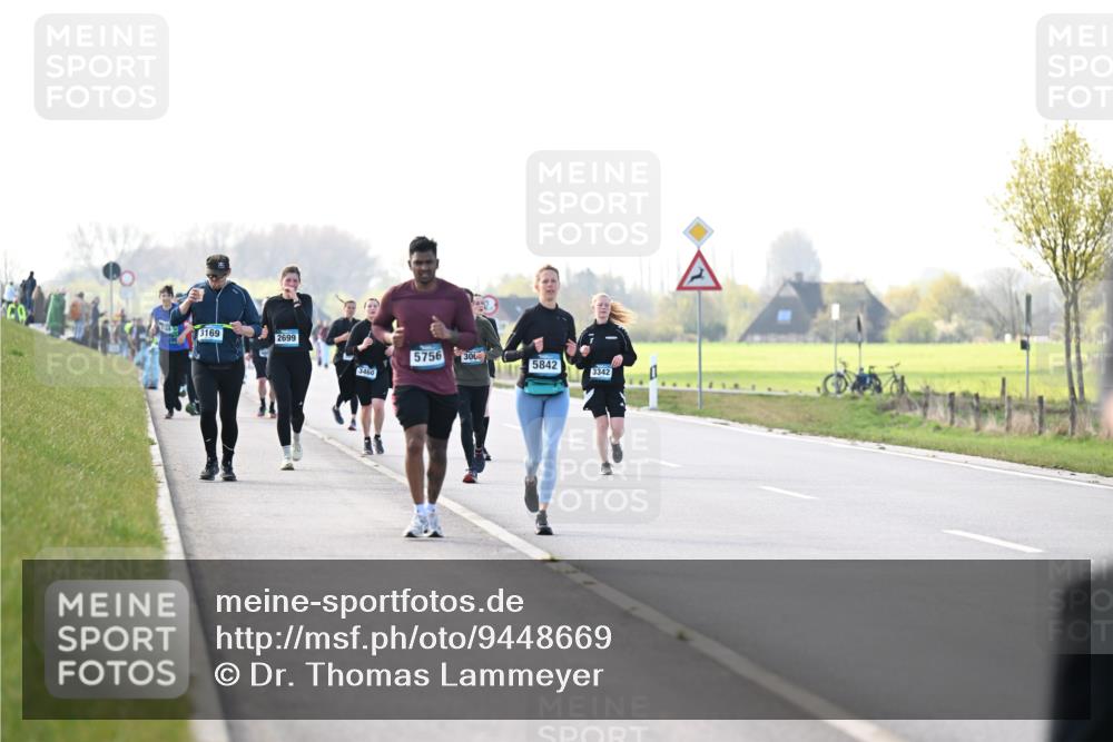 12.04.2026 - 45. Internationalen Wilhelmsburger Insellauf Dr. Thomas Lammeyer http://msf.ph/oto/9448669 12.04.2026 10:35:58 Laufen 3169, 2699, 5756, 300, 3460, 5842, 3342 meine-sportfotos.de