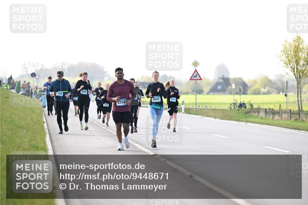 12.04.2026 - 45. Internationalen Wilhelmsburger Insellauf Dr. Thomas Lammeyer http://msf.ph/oto/9448671 12.04.2026 10:35:58 Laufen 2699, 3169, 5756, 5842, 3342 meine-sportfotos.de