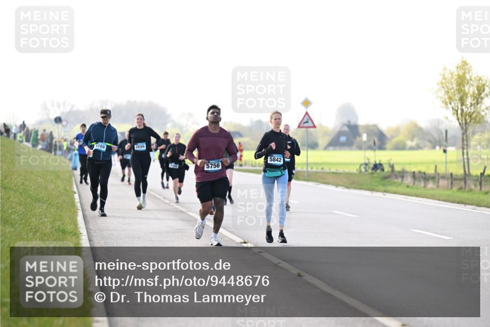 12.04.2026 - 45. Internationalen Wilhelmsburger Insellauf Dr. Thomas Lammeyer http://msf.ph/oto/9448676 12.04.2026 10:35:59 Laufen 3169, 2699, 5756, 5842 meine-sportfotos.de