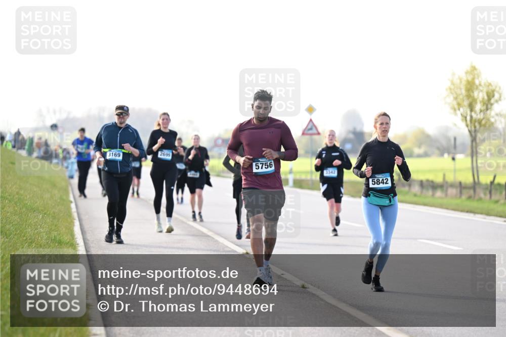 12.04.2026 - 45. Internationalen Wilhelmsburger Insellauf Dr. Thomas Lammeyer http://msf.ph/oto/9448694 12.04.2026 10:36:02 Laufen 2699, 3169, 5756, 3342, 5842 meine-sportfotos.de
