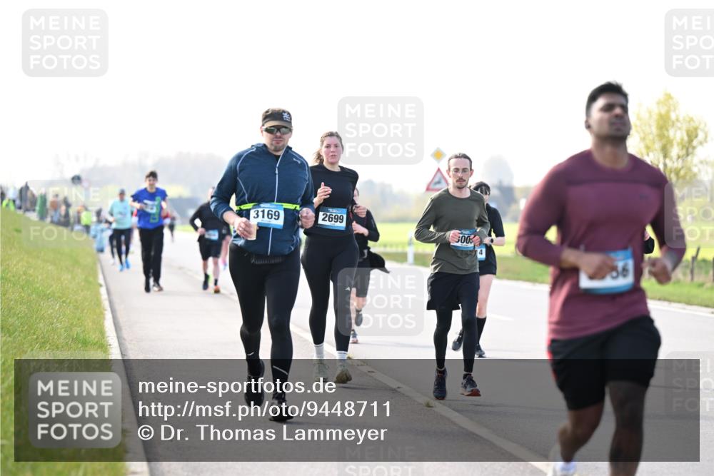 12.04.2026 - 45. Internationalen Wilhelmsburger Insellauf Dr. Thomas Lammeyer http://msf.ph/oto/9448711 12.04.2026 10:36:05 Laufen 3169, 2699, 300, 56 meine-sportfotos.de