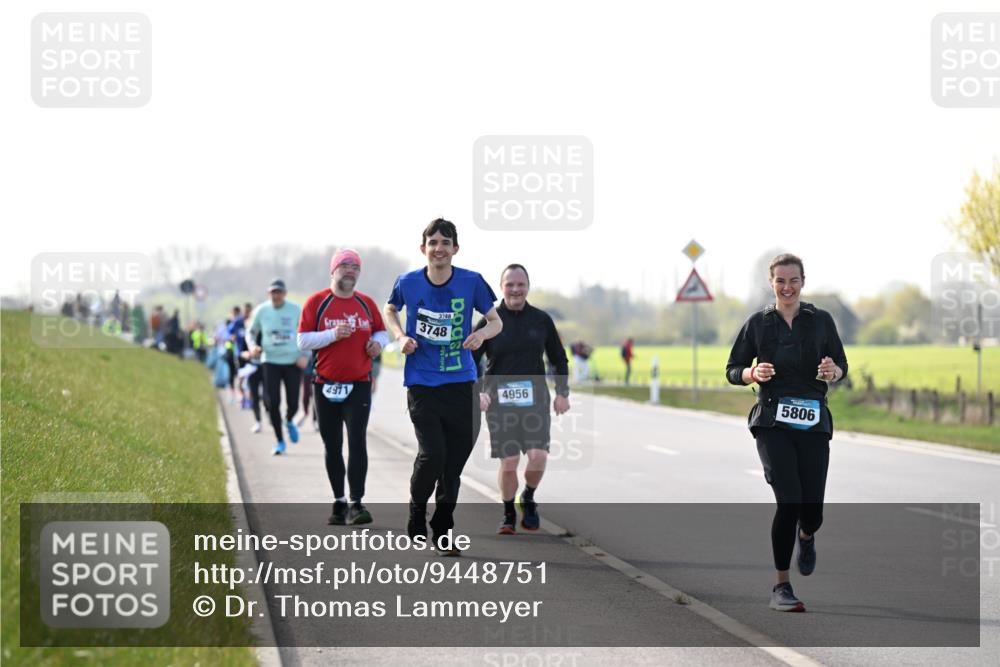 12.04.2026 - 45. Internationalen Wilhelmsburger Insellauf Dr. Thomas Lammeyer http://msf.ph/oto/9448751 12.04.2026 10:36:13 Laufen 3748, 3748, 4971, 4956, 5806 meine-sportfotos.de