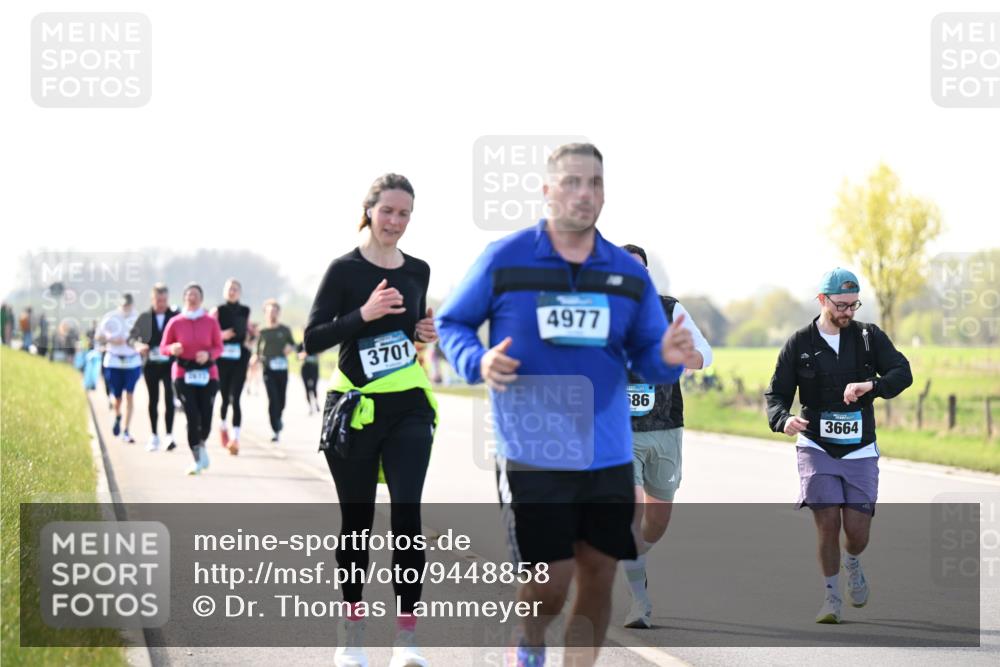 12.04.2026 - 45. Internationalen Wilhelmsburger Insellauf Dr. Thomas Lammeyer http://msf.ph/oto/9448858 12.04.2026 10:36:34 Laufen 3701, 4977, 686, 3664 meine-sportfotos.de