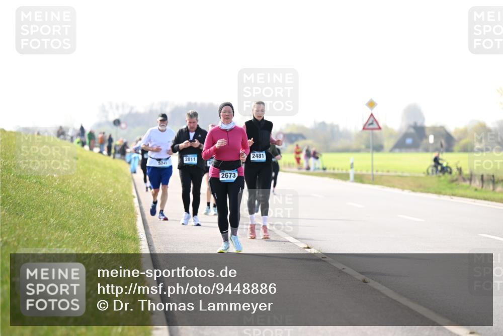 12.04.2026 - 45. Internationalen Wilhelmsburger Insellauf Dr. Thomas Lammeyer http://msf.ph/oto/9448886 12.04.2026 10:36:39 Laufen 2811, 5741, 2673, 2481 meine-sportfotos.de