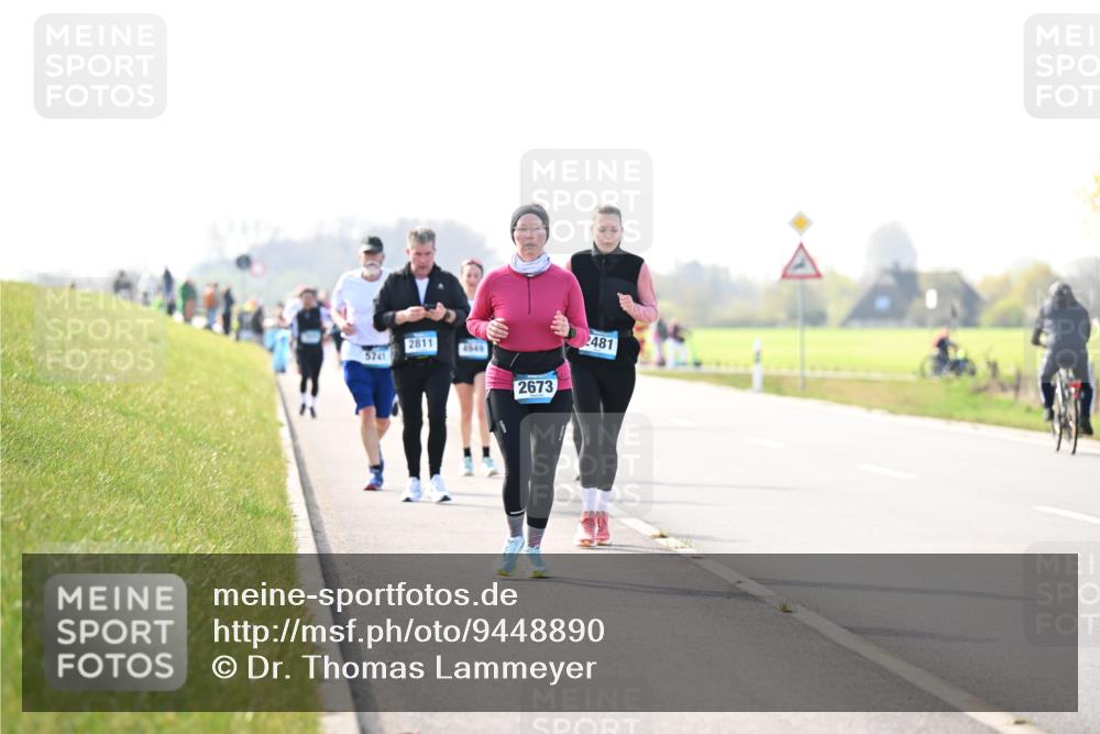 12.04.2026 - 45. Internationalen Wilhelmsburger Insellauf Dr. Thomas Lammeyer http://msf.ph/oto/9448890 12.04.2026 10:36:40 Laufen 5741, 2811, 4545, 2673, 2481 meine-sportfotos.de