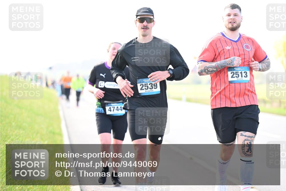 12.04.2026 - 45. Internationalen Wilhelmsburger Insellauf Dr. Thomas Lammeyer http://msf.ph/oto/9449069 12.04.2026 10:37:19 Laufen 2539, 2513, 4744 meine-sportfotos.de