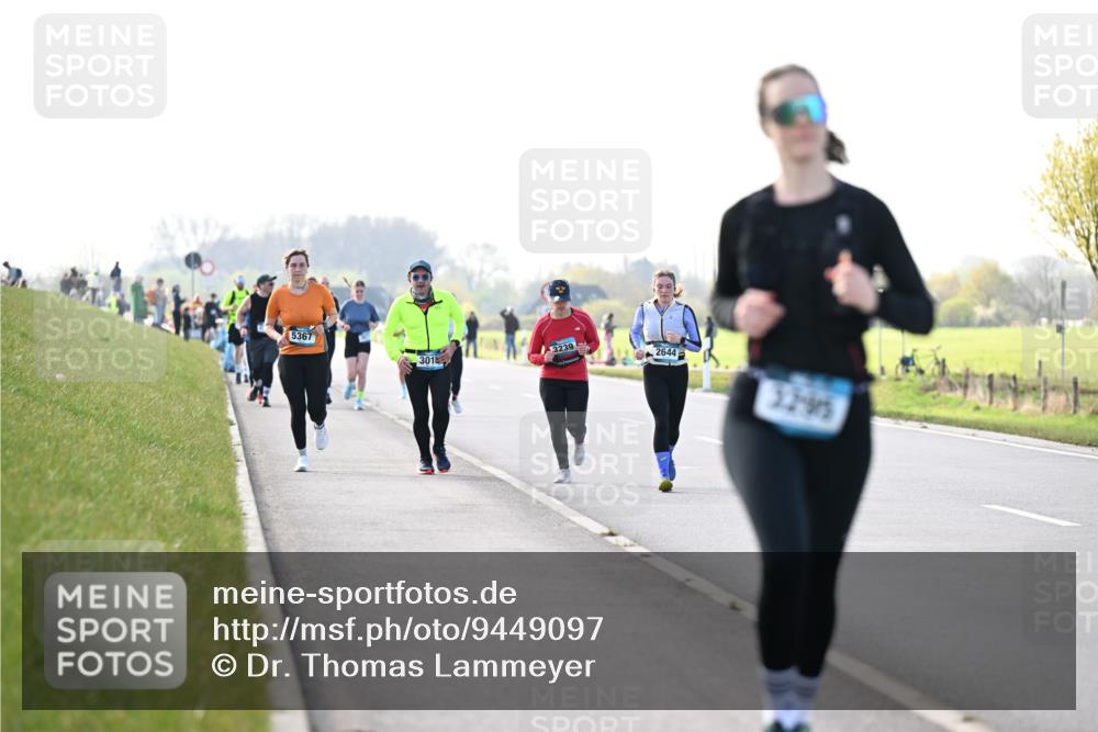 12.04.2026 - 45. Internationalen Wilhelmsburger Insellauf Dr. Thomas Lammeyer http://msf.ph/oto/9449097 12.04.2026 10:37:27 Laufen 5367, 3018, 3239, 2644, 32, 95 meine-sportfotos.de