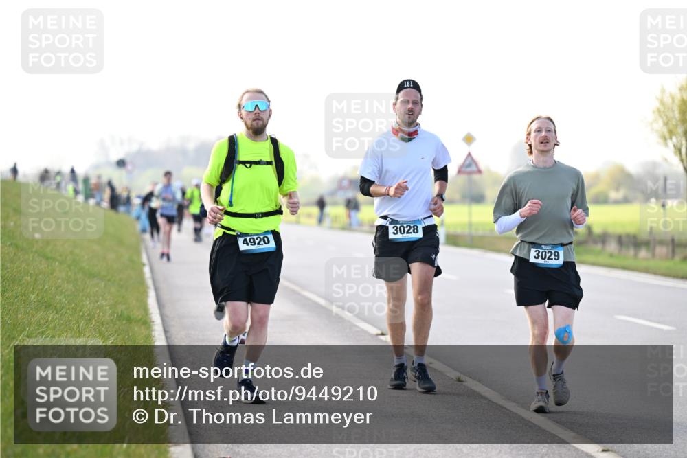 12.04.2026 - 45. Internationalen Wilhelmsburger Insellauf Dr. Thomas Lammeyer http://msf.ph/oto/9449210 12.04.2026 10:37:51 Laufen 161, 3028, 4920, 3029 meine-sportfotos.de