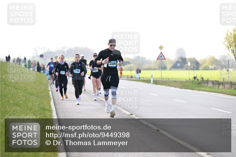 12.04.2026 - 45. Internationalen Wilhelmsburger Insellauf Dr. Thomas Lammeyer http://msf.ph/oto/9449398 12.04.2026 10:38:26 Laufen 321, 2199, 4406 meine-sportfotos.de