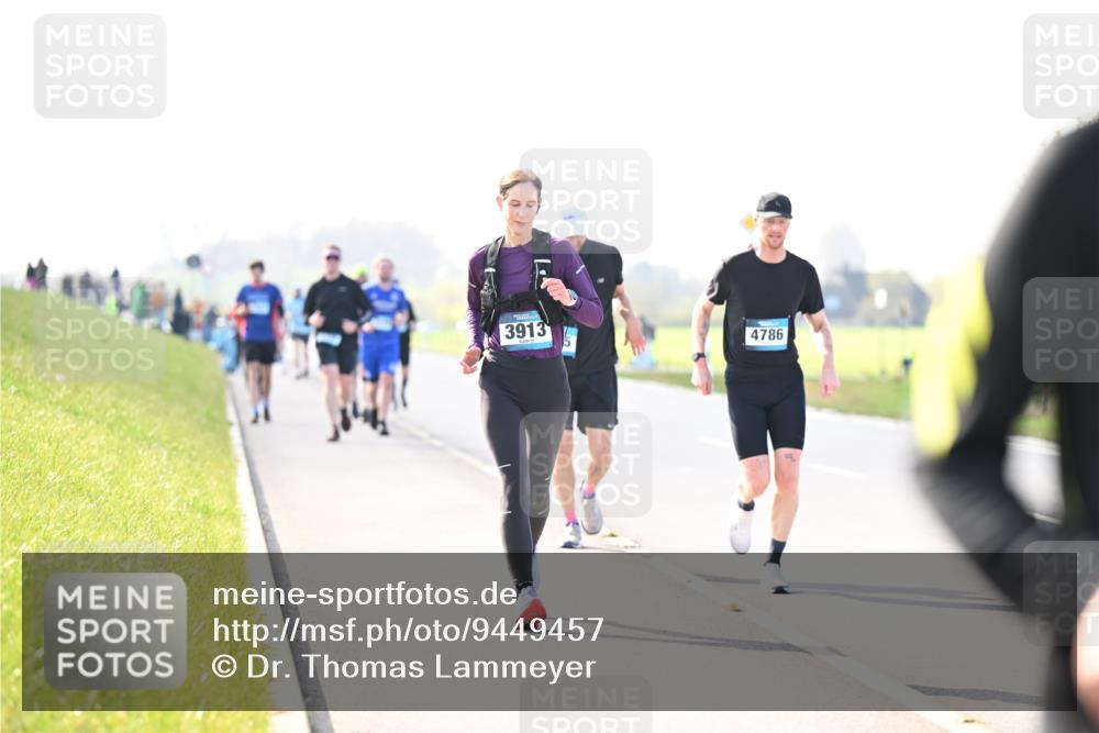 12.04.2026 - 45. Internationalen Wilhelmsburger Insellauf Dr. Thomas Lammeyer http://msf.ph/oto/9449457 12.04.2026 10:38:37 Laufen 3913, 4786 meine-sportfotos.de