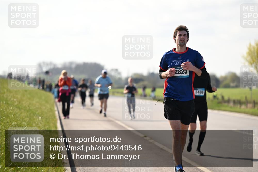 12.04.2026 - 45. Internationalen Wilhelmsburger Insellauf Dr. Thomas Lammeyer http://msf.ph/oto/9449546 12.04.2026 10:38:55 Laufen 45, 2823, 2486 meine-sportfotos.de