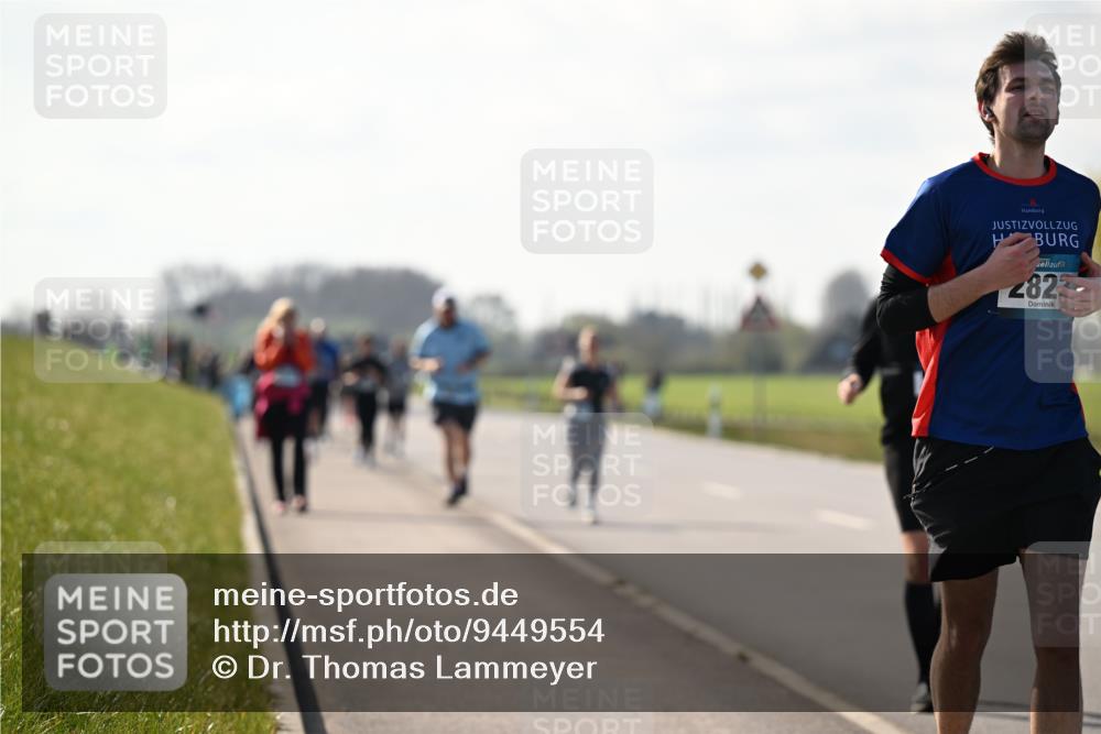 12.04.2026 - 45. Internationalen Wilhelmsburger Insellauf Dr. Thomas Lammeyer http://msf.ph/oto/9449554 12.04.2026 10:38:56 Laufen 2823 meine-sportfotos.de