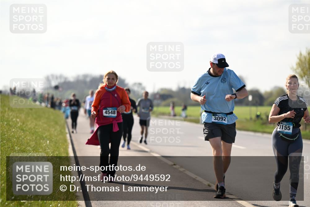 12.04.2026 - 45. Internationalen Wilhelmsburger Insellauf Dr. Thomas Lammeyer http://msf.ph/oto/9449592 12.04.2026 10:39:05 Laufen 4548, 3092, 3155 meine-sportfotos.de