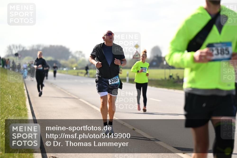 12.04.2026 - 45. Internationalen Wilhelmsburger Insellauf Dr. Thomas Lammeyer http://msf.ph/oto/9449900 12.04.2026 10:40:20 Laufen 3202, 2385 meine-sportfotos.de