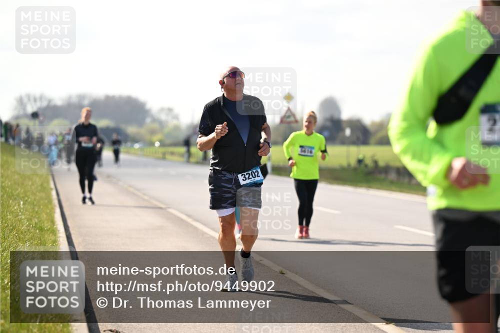 12.04.2026 - 45. Internationalen Wilhelmsburger Insellauf Dr. Thomas Lammeyer http://msf.ph/oto/9449902 12.04.2026 10:40:20 Laufen 3202, 1616 meine-sportfotos.de