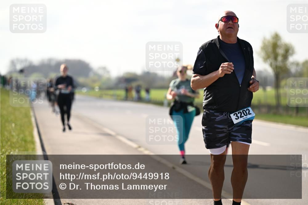 12.04.2026 - 45. Internationalen Wilhelmsburger Insellauf Dr. Thomas Lammeyer http://msf.ph/oto/9449918 12.04.2026 10:40:22 Laufen 3202 meine-sportfotos.de