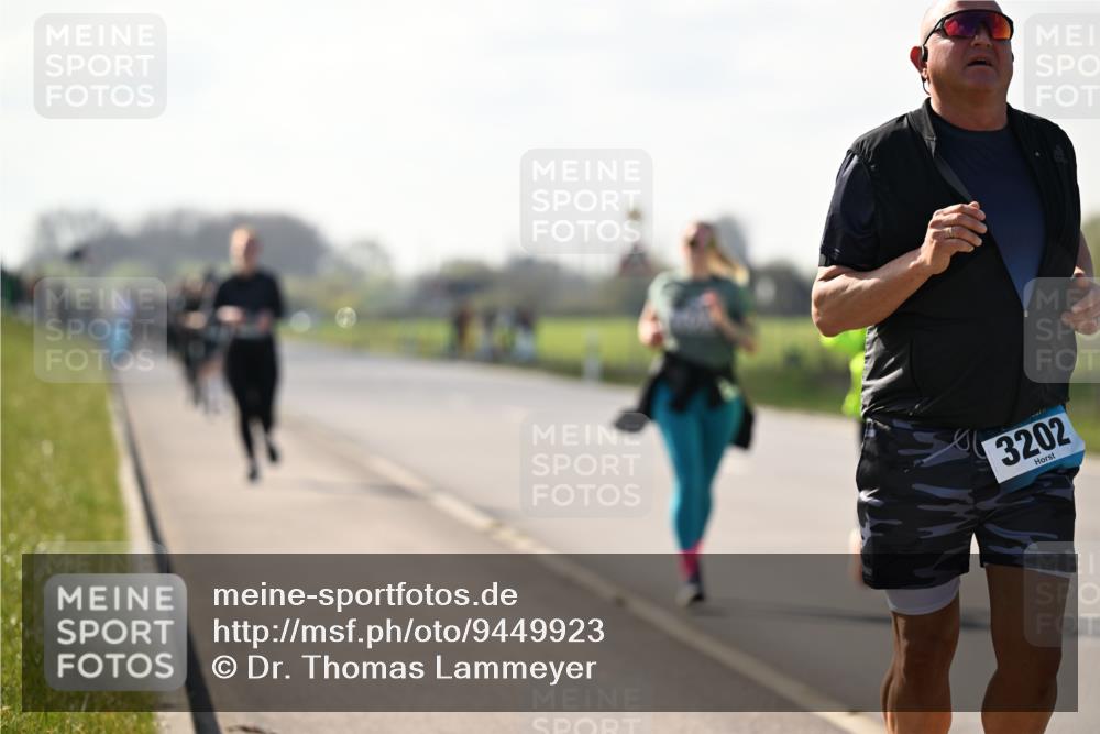 12.04.2026 - 45. Internationalen Wilhelmsburger Insellauf Dr. Thomas Lammeyer http://msf.ph/oto/9449923 12.04.2026 10:40:23 Laufen 3202 meine-sportfotos.de