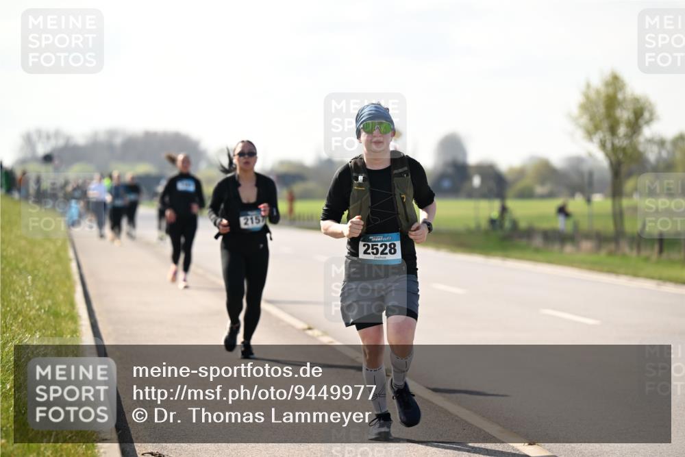 12.04.2026 - 45. Internationalen Wilhelmsburger Insellauf Dr. Thomas Lammeyer http://msf.ph/oto/9449977 12.04.2026 10:40:35 Laufen 2157, 45, 2528 meine-sportfotos.de