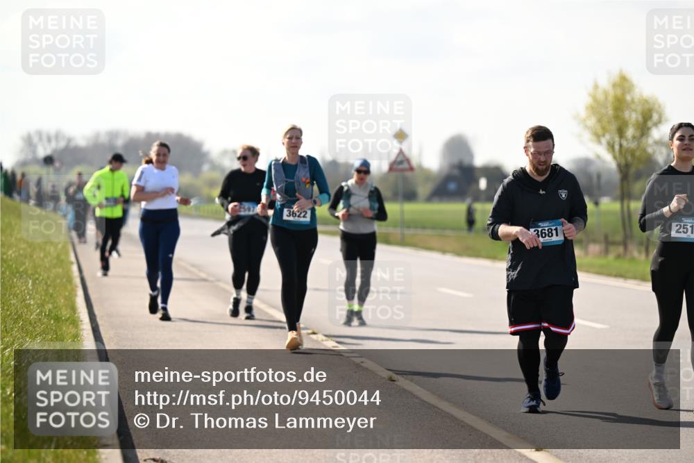 12.04.2026 - 45. Internationalen Wilhelmsburger Insellauf Dr. Thomas Lammeyer http://msf.ph/oto/9450044 12.04.2026 10:40:53 Laufen 3622, 3681, 251 meine-sportfotos.de
