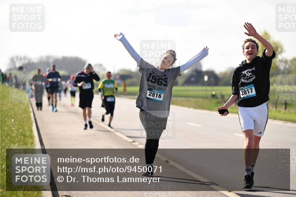 12.04.2026 - 45. Internationalen Wilhelmsburger Insellauf Dr. Thomas Lammeyer http://msf.ph/oto/9450071 12.04.2026 10:41:03 Laufen 1965, 2816, 2817 meine-sportfotos.de
