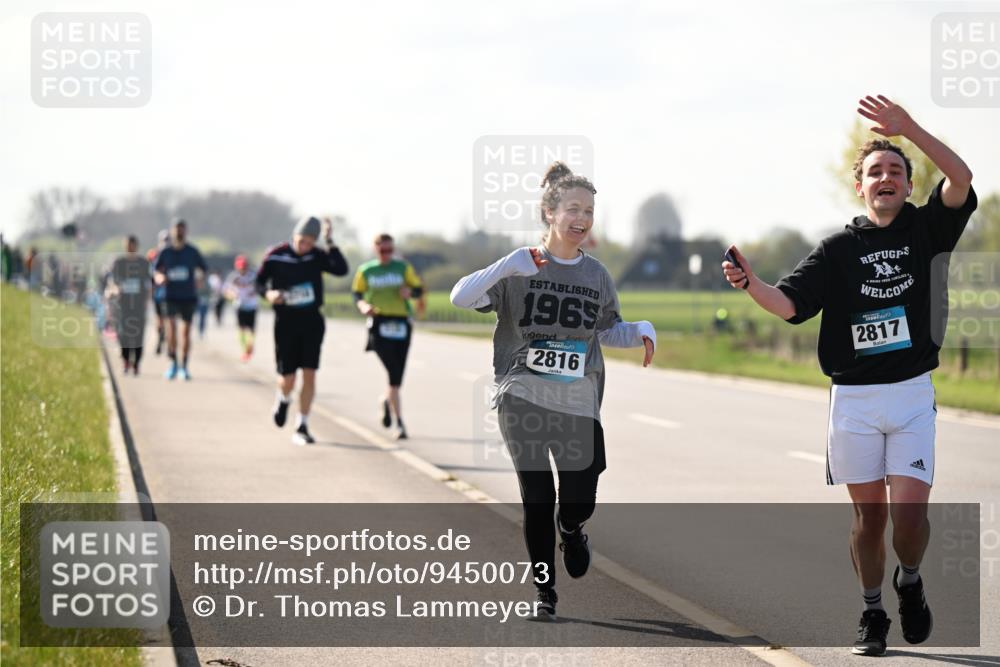 12.04.2026 - 45. Internationalen Wilhelmsburger Insellauf Dr. Thomas Lammeyer http://msf.ph/oto/9450073 12.04.2026 10:41:03 Laufen 1969, 2816, 2817 meine-sportfotos.de