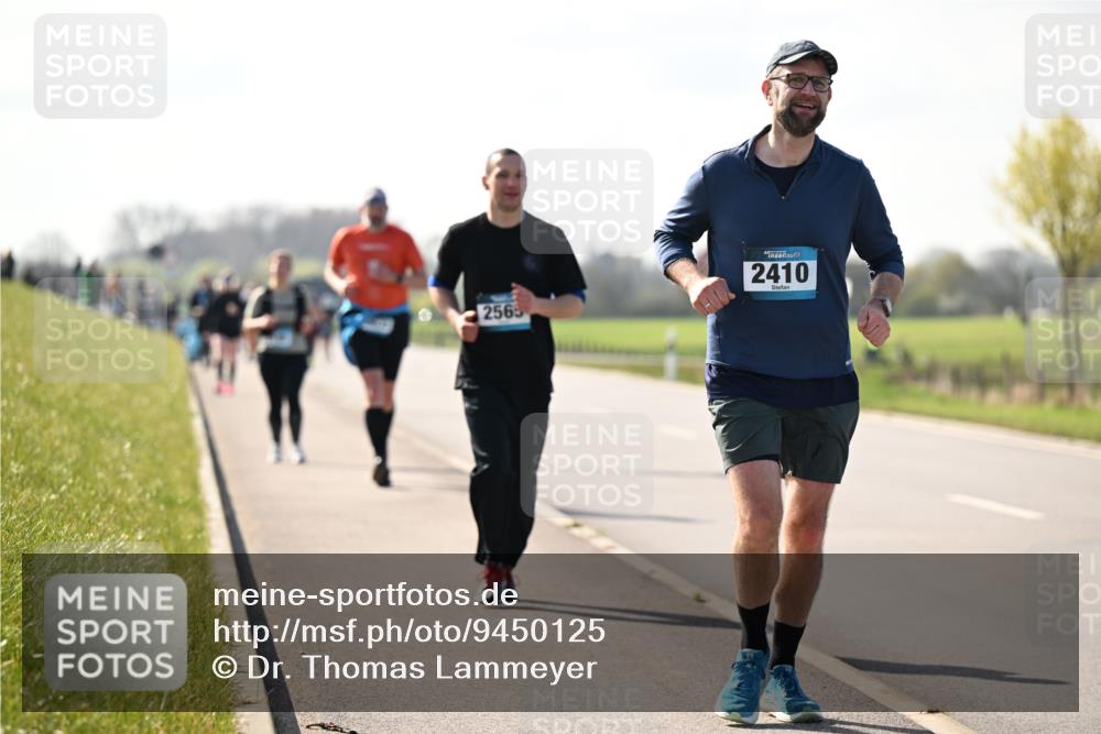 12.04.2026 - 45. Internationalen Wilhelmsburger Insellauf Dr. Thomas Lammeyer http://msf.ph/oto/9450125 12.04.2026 10:41:16 Laufen 2565, 2410 meine-sportfotos.de
