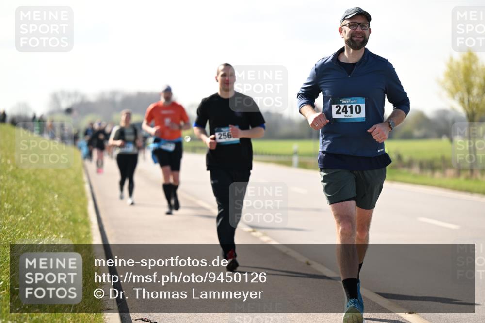 12.04.2026 - 45. Internationalen Wilhelmsburger Insellauf Dr. Thomas Lammeyer http://msf.ph/oto/9450126 12.04.2026 10:41:16 Laufen 256, 4, 2410 meine-sportfotos.de