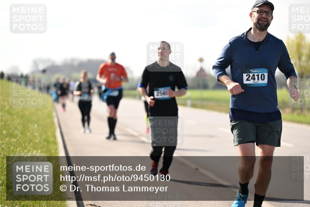 12.04.2026 - 45. Internationalen Wilhelmsburger Insellauf Dr. Thomas Lammeyer http://msf.ph/oto/9450130 12.04.2026 10:41:16 Laufen 256, 45, 2410 meine-sportfotos.de